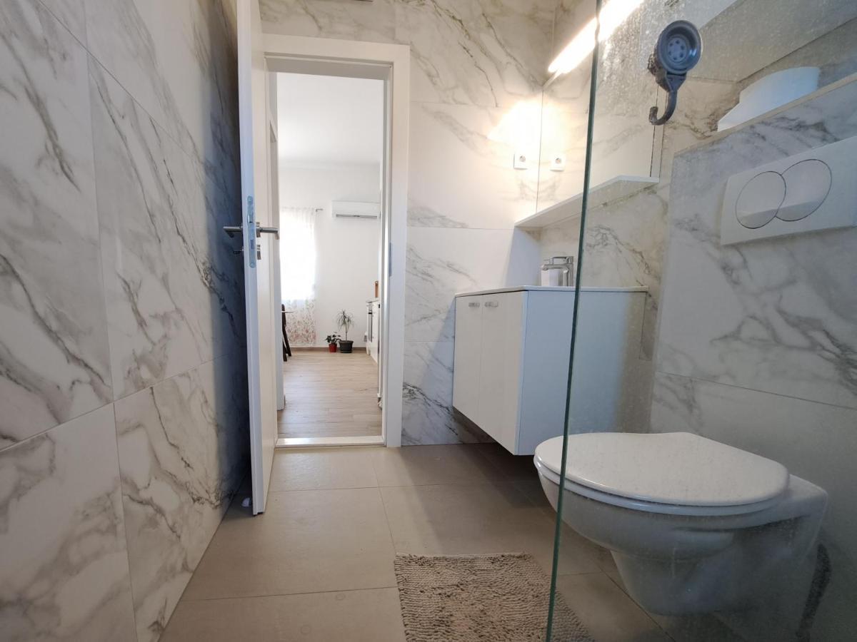 Holiday Apartman Каштела Экстерьер фото