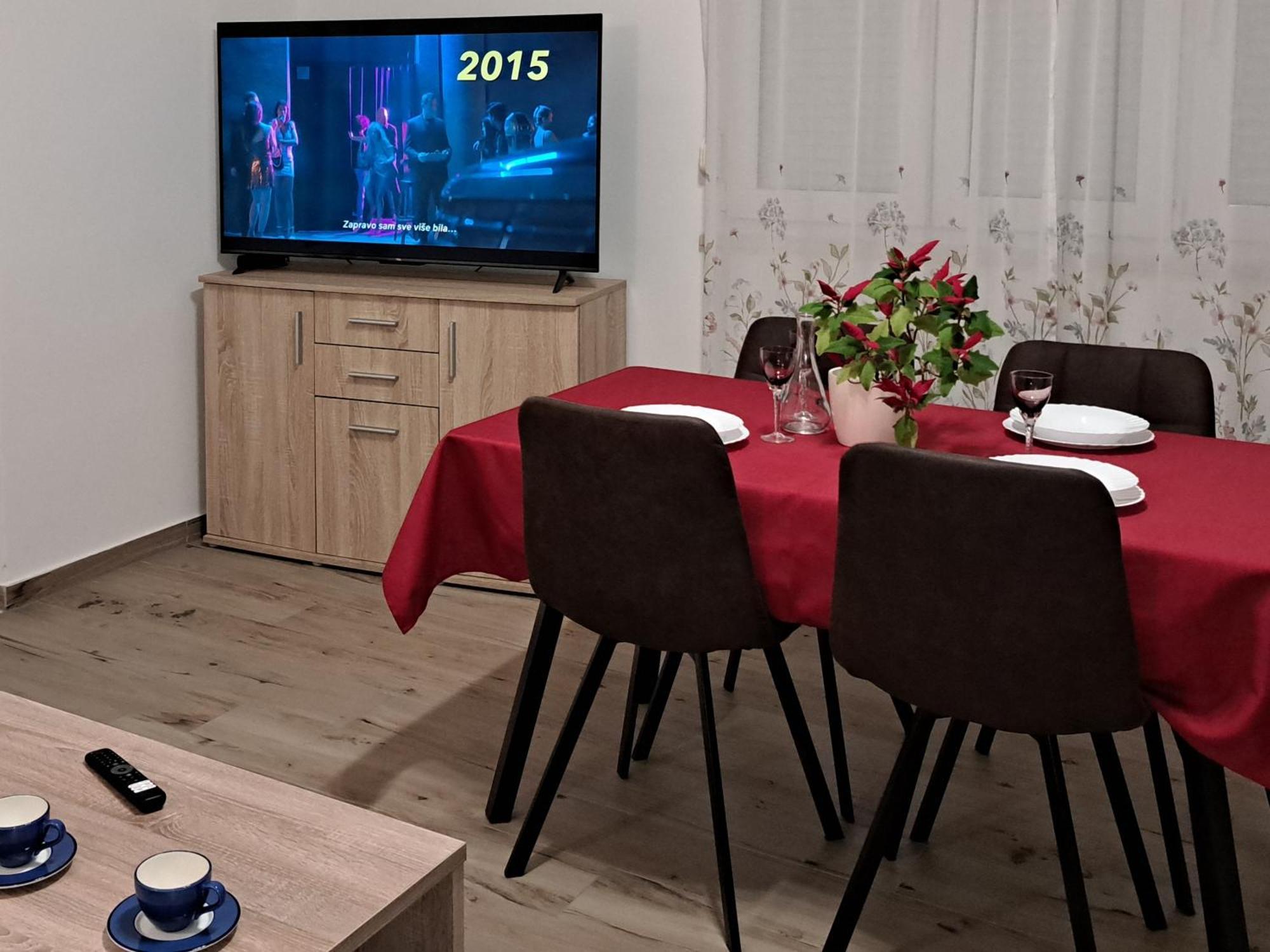 Holiday Apartman Каштела Экстерьер фото