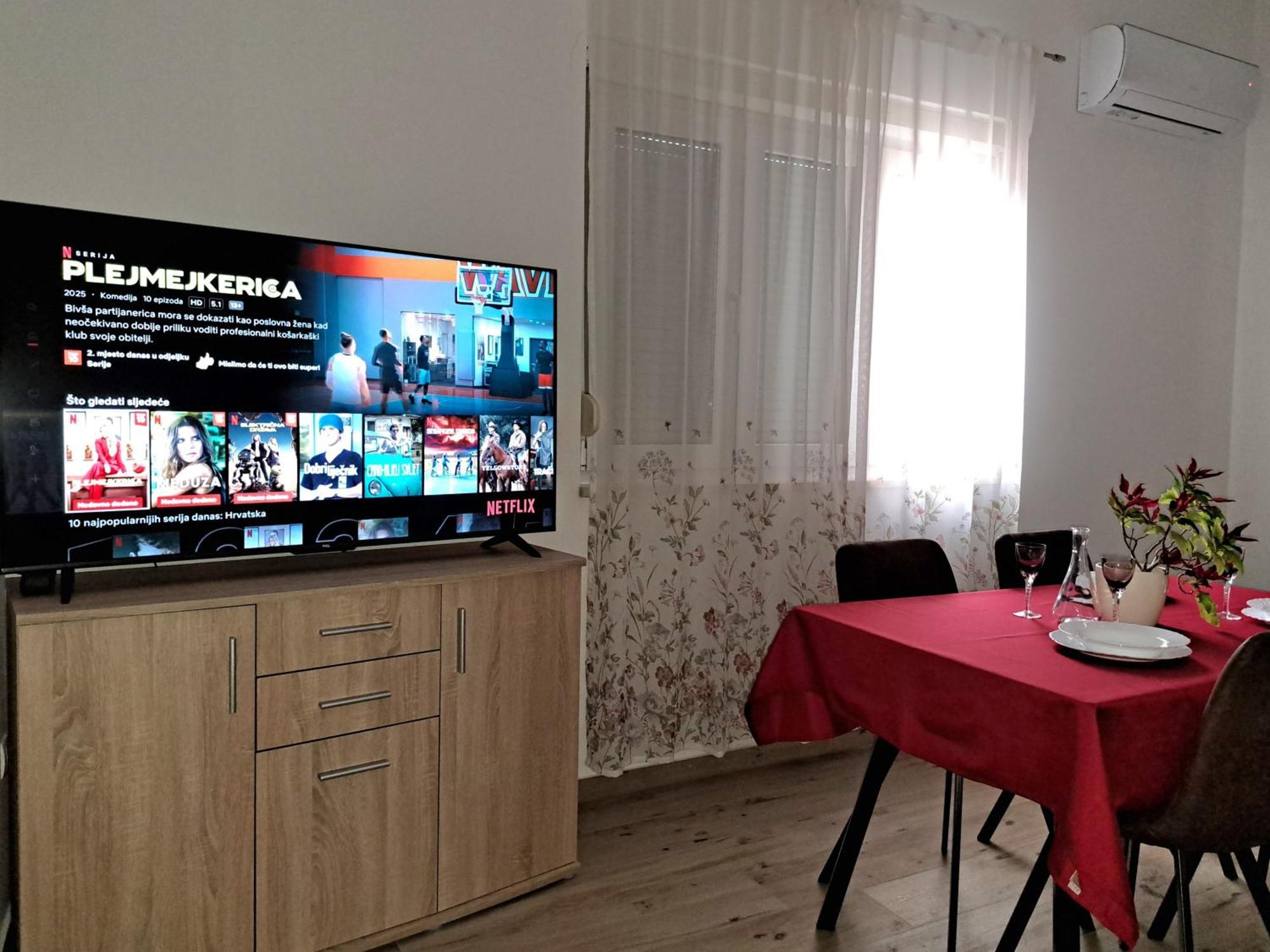 Holiday Apartman Каштела Экстерьер фото